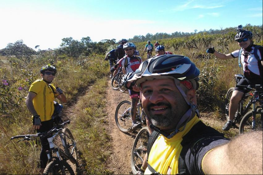 Mountain Bike em trilhas de Bras