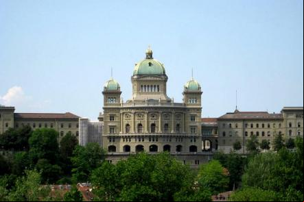 Fachada Sul do Palacio Federal de Berna - Foto: Raphael Frey (Licença-cc-by-sa-3.0)